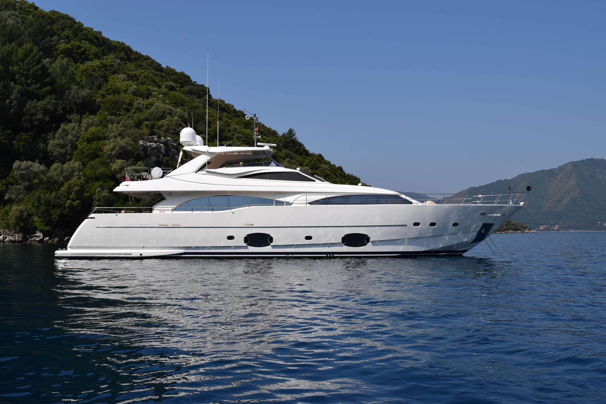 Pareakki Crewed Ferretti 97 Motoryacht Charter Cruising in Greece