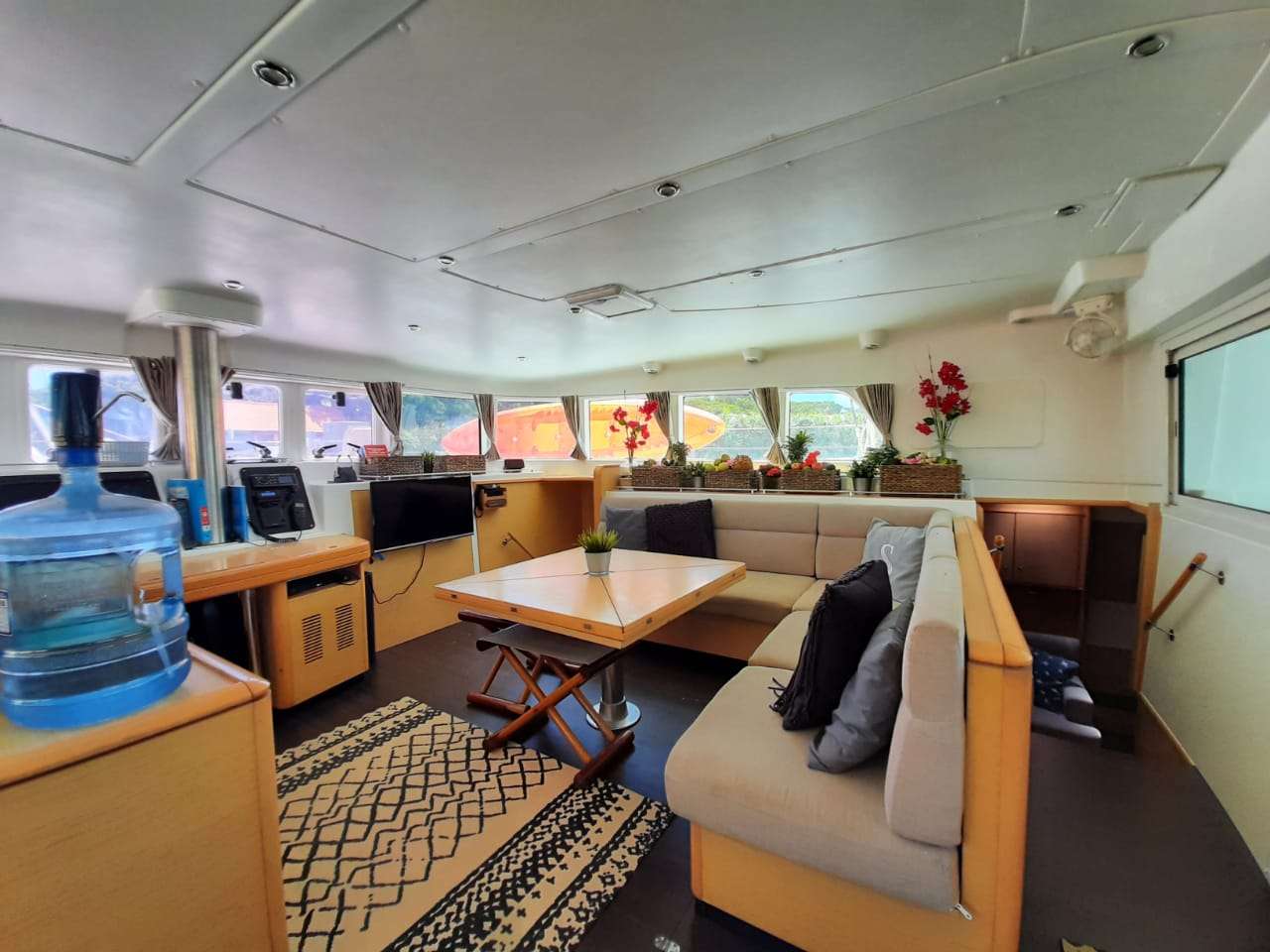 Sand Star Crewed Catamaran Charter Salon
