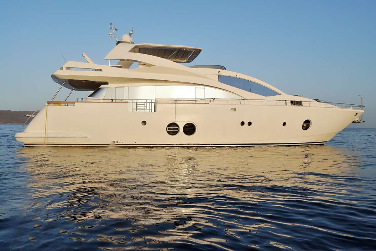 Funsea Aicon 90 crewed motor yacht charter anchored in Greece