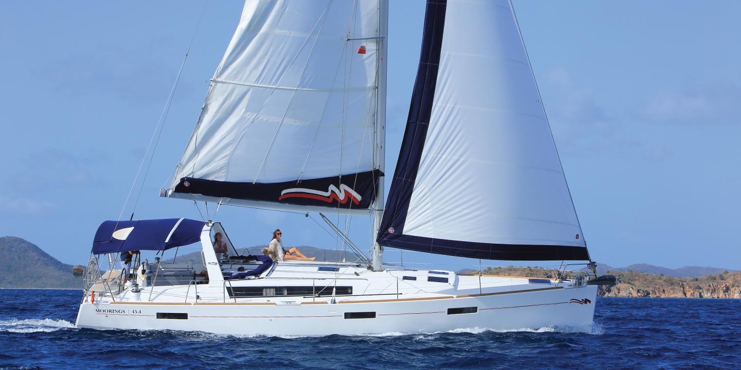 Moorings 45.4 Club Class Monohull in Athens Zea