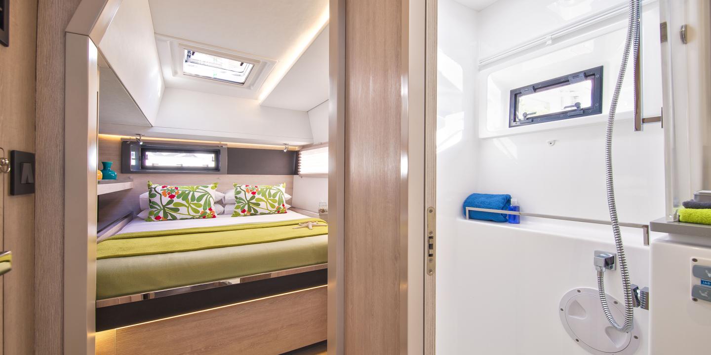 Moorings 4500L Exclusive Class Image 4