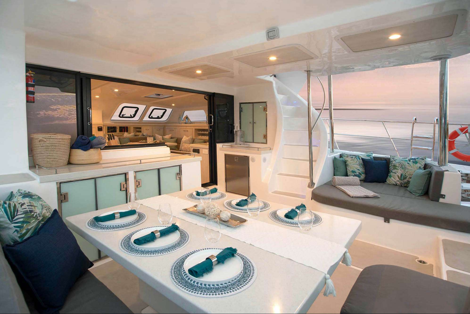 Barefeet Retreat Crewed Catamaran Outdoor Dining