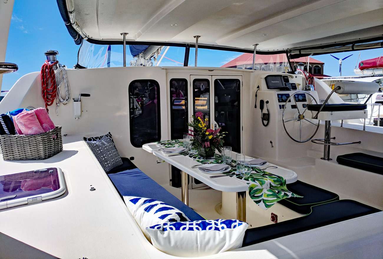 Kuma Too Crewed Yacht Charter Outdoor Dining