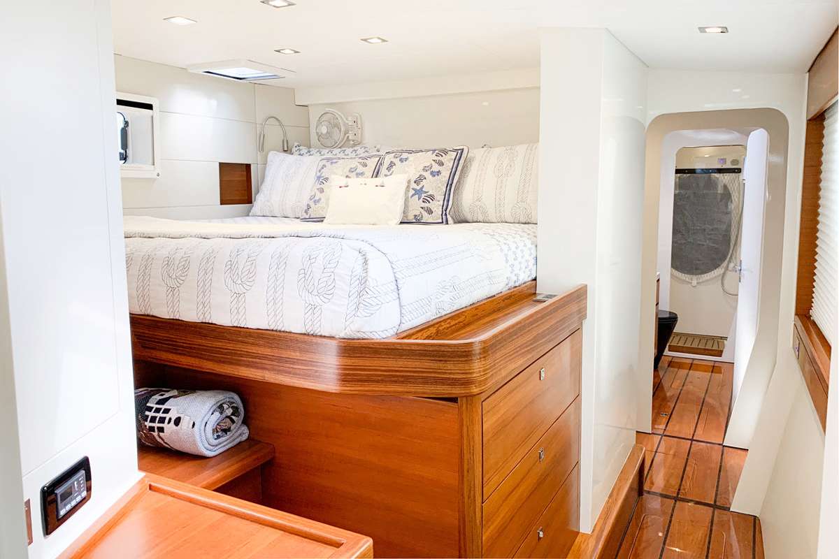 Arethusa Crewed Gunboat 60 Guest Cabin