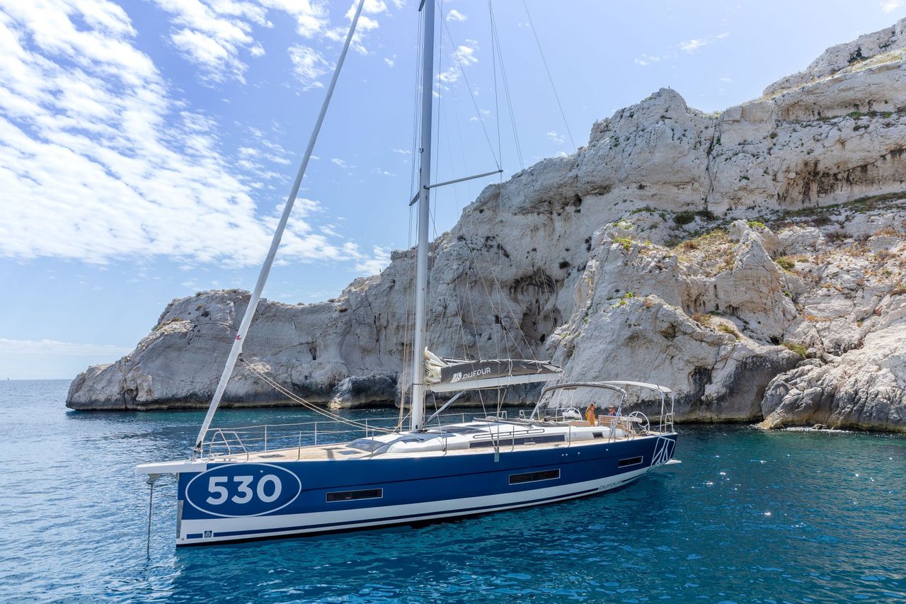 Dufour 530 Monohull Cholita in the BVI