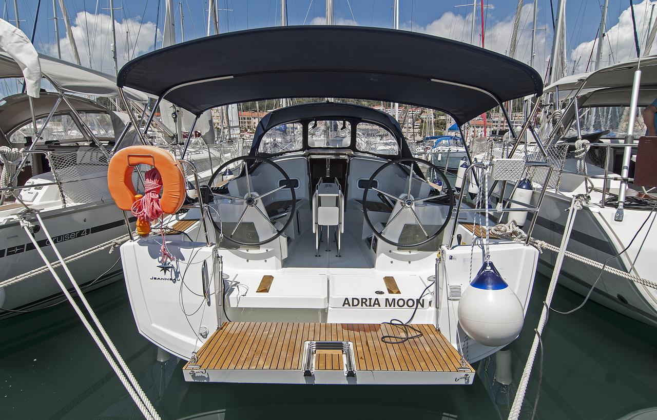 Sun Odyssey 349 Monohull Adria Moon in Croatia