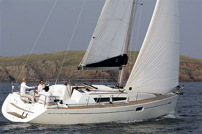 Sun Odyssey 36i Monohull Dione in Greece