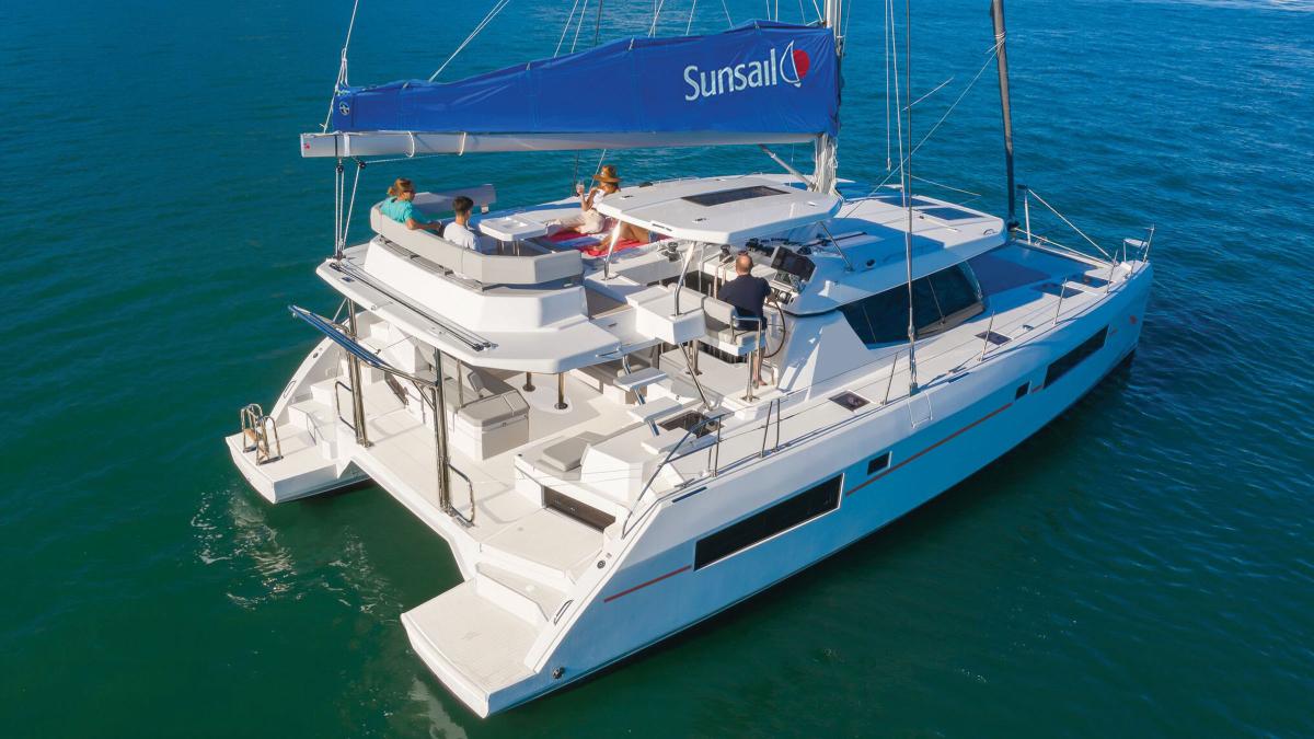 Sunsail 454L Classic Catamaran in Belize