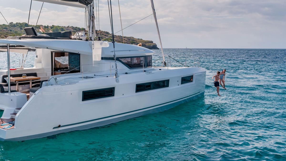 Sunsail Lagoon 505 Classic Catamaran in the BVI