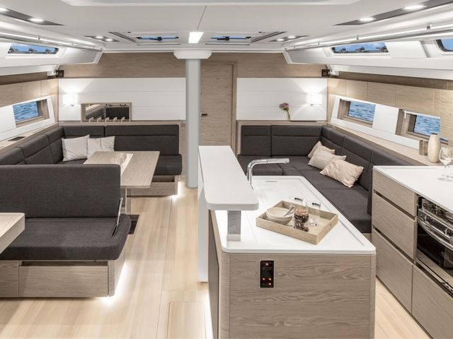 Hanse 588 - 3 + 1 cab. Image 2