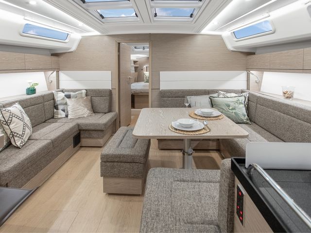 Hanse 458 Image 2