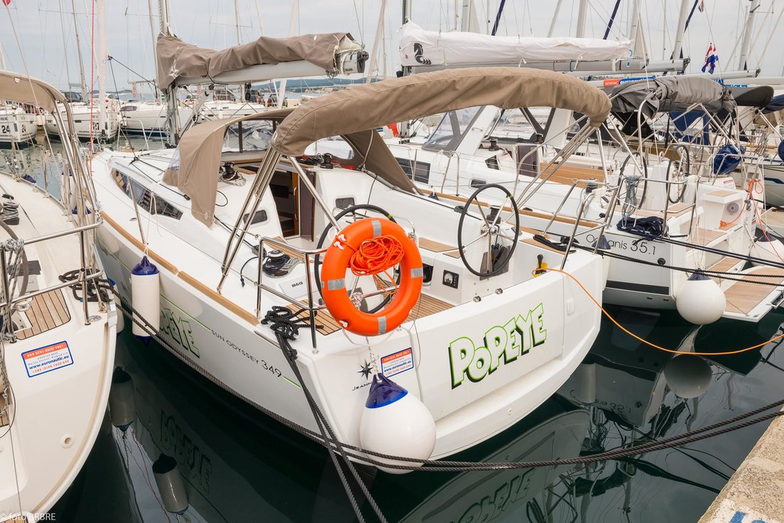 Sun Odyssey 349 Image 3