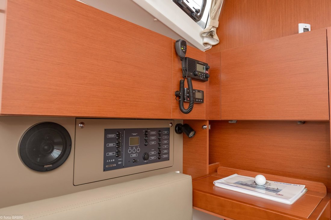 Sun Odyssey 349 Image 13