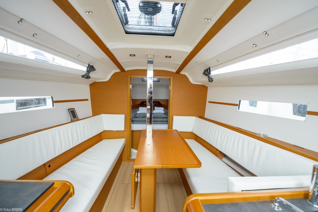 Sun Odyssey 349 Image 15