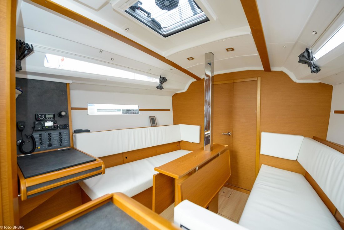 Sun Odyssey 349 Image 17
