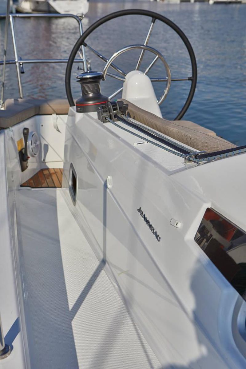 Sun Odyssey 410 - 3 cab. Image 8