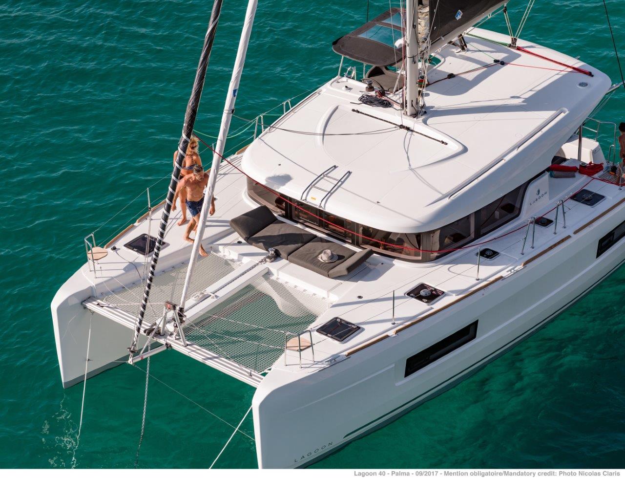 Istion Yachting Lagoon 40 Thalasea Catamaran in Corfu