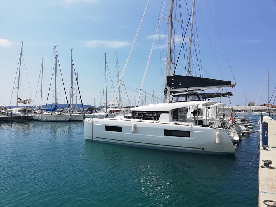 Navigare Yachting Lagoon 40 The Dove Catamaran in Spain