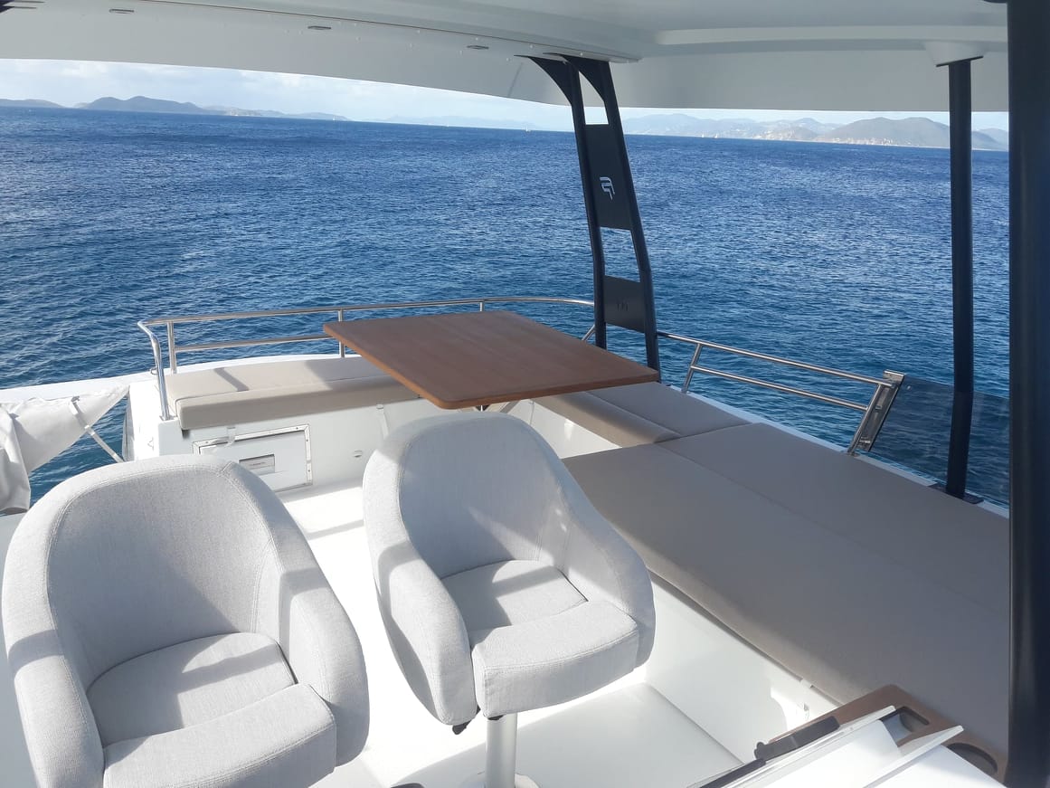Fountaine Pajot MY37 Cat Image 11
