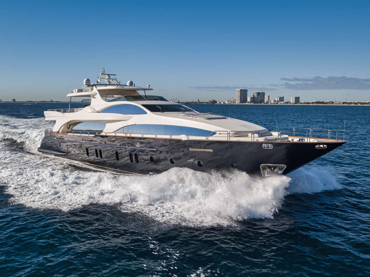 Vivere Crewed Azimut 116 Megayacht Charter Cruising New England and Bahamas.