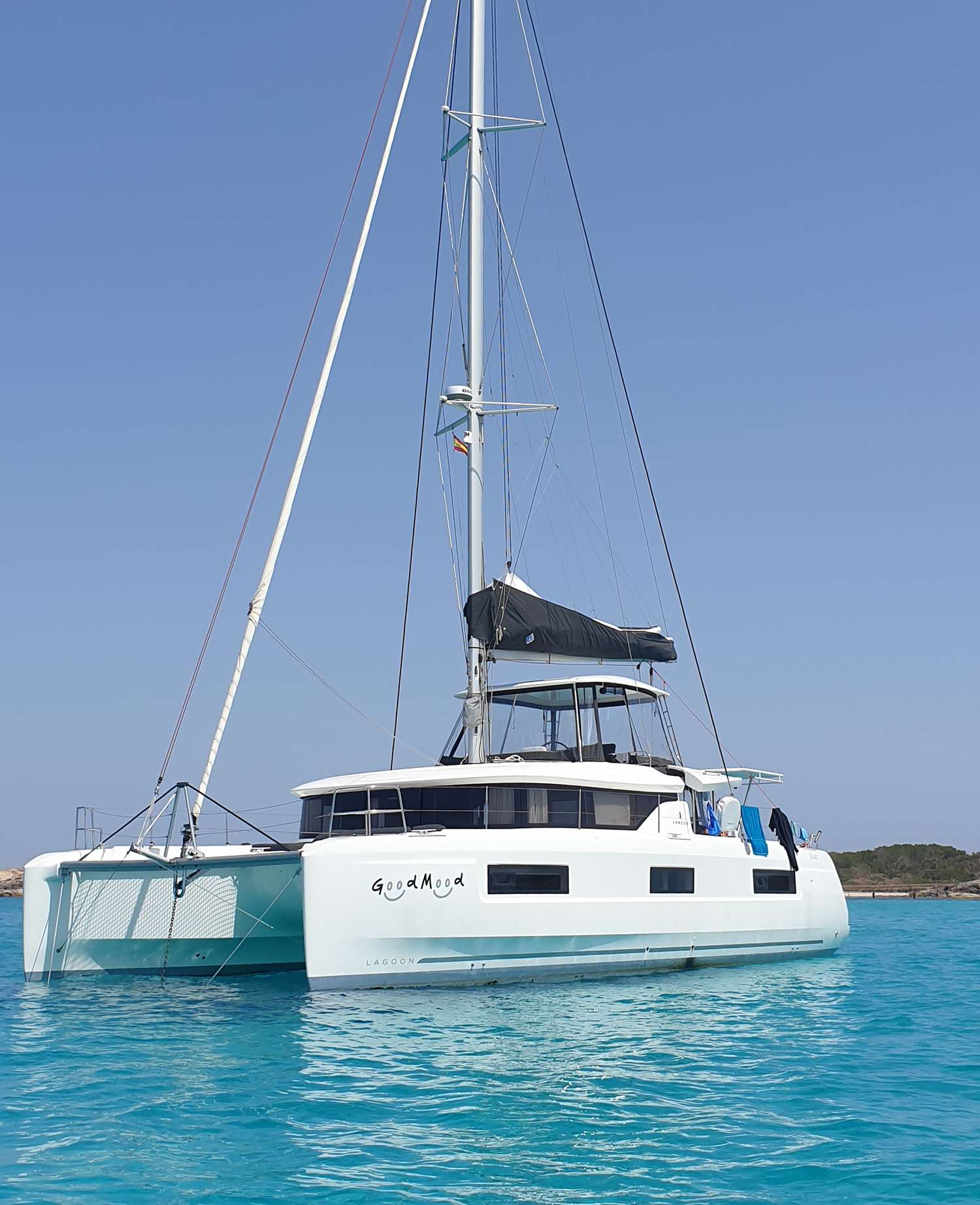 Good Mood crewed Lagoon 46 catamaran charter anchored in Croatia