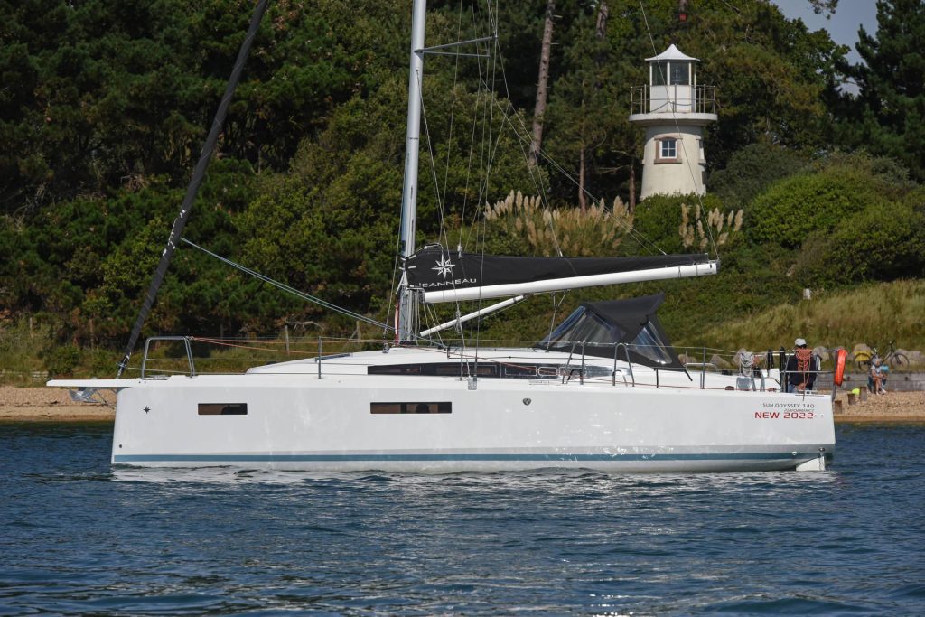 Sun Odyssey 380 Monohull Soca Sleigh in the BVI