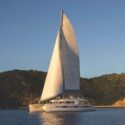 Great Review of the Luxury Crewed Lagoon 620 Catamaran Nomada Sailing the BVI