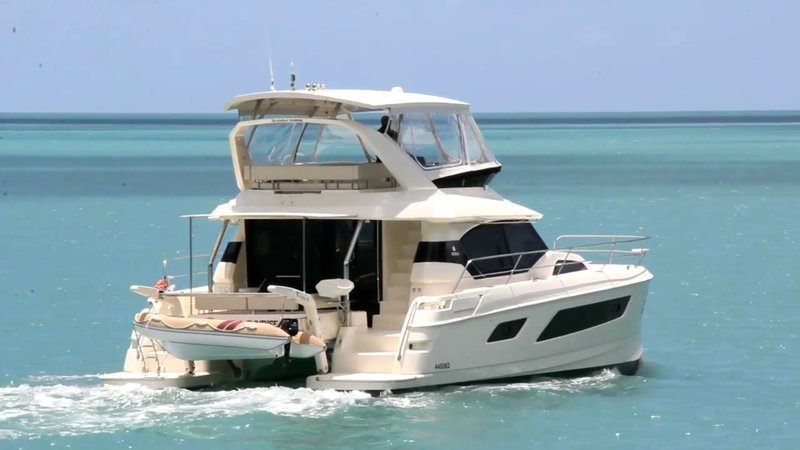 Aquila 44 Power Catamaran Cay Sara in Bahamas