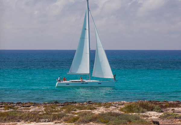 Sun Odyssey 479 Monohull Sea Clearly in Bahamas