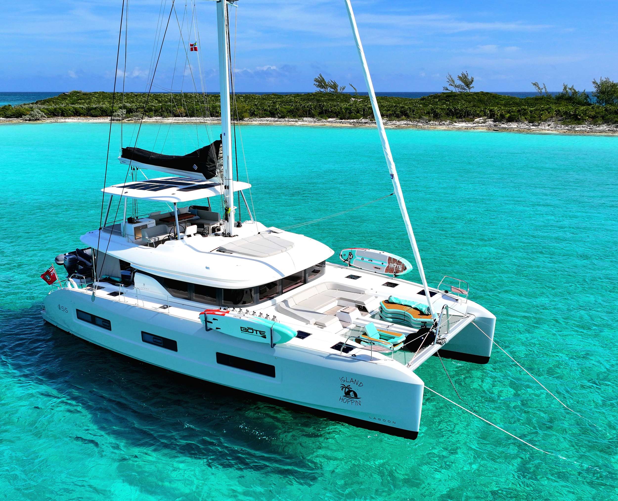 Island Hoppin Crewed Lagoon 55 Catamaran Discount Sailing the BVI.