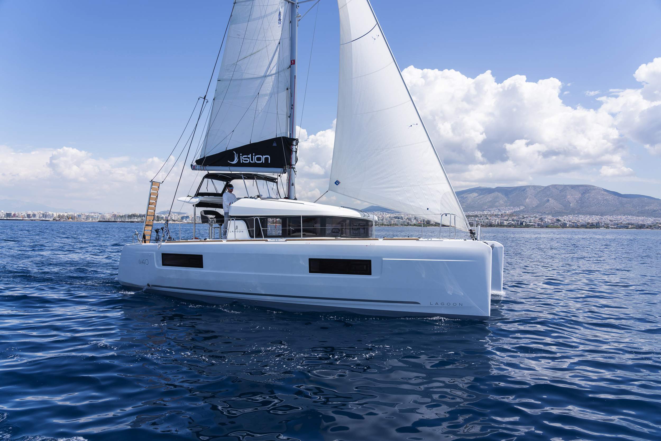 Lagoon 40 - 4 + 2 cab Image 19