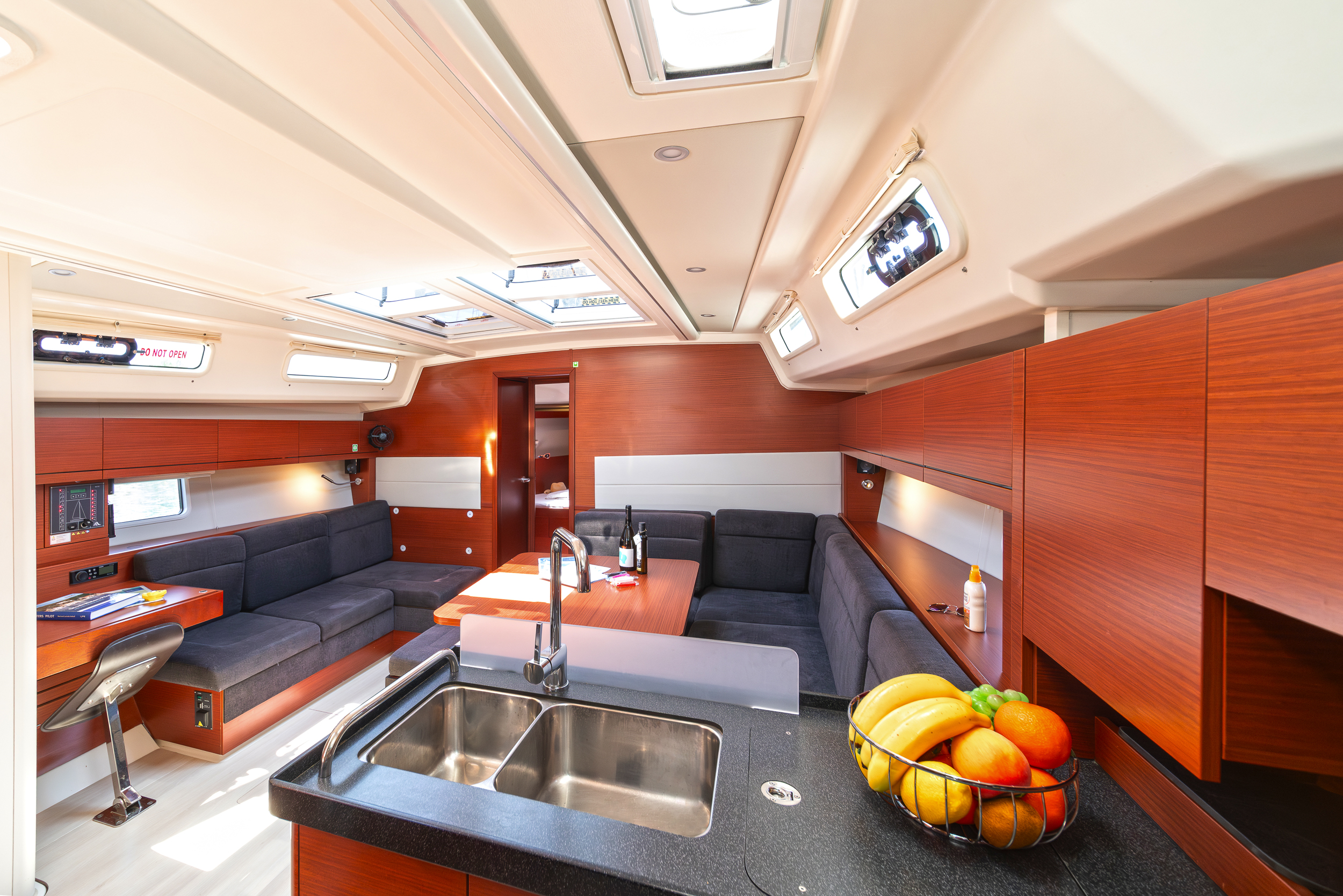 Hanse 458 Image 2