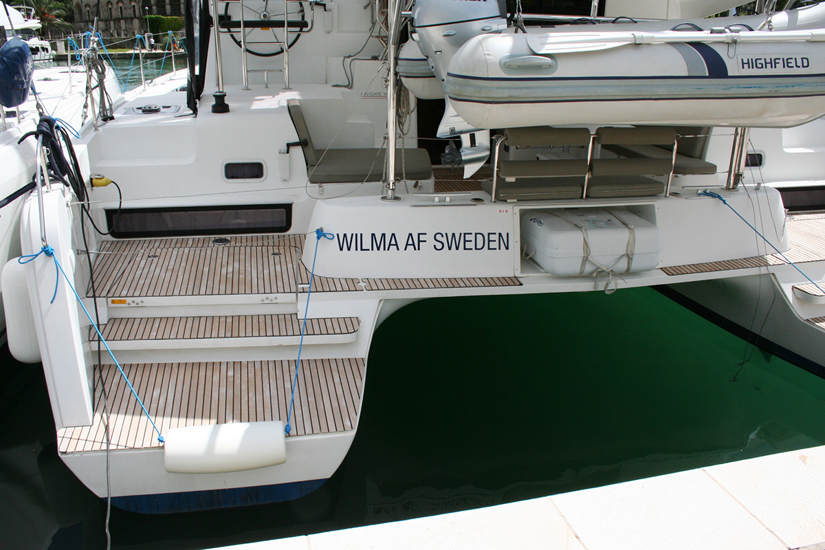 Lagoon 42 - 4 + 2 cab. Image 3