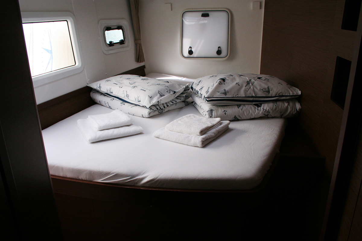 Lagoon 42 - 4 + 2 cab. Image 18
