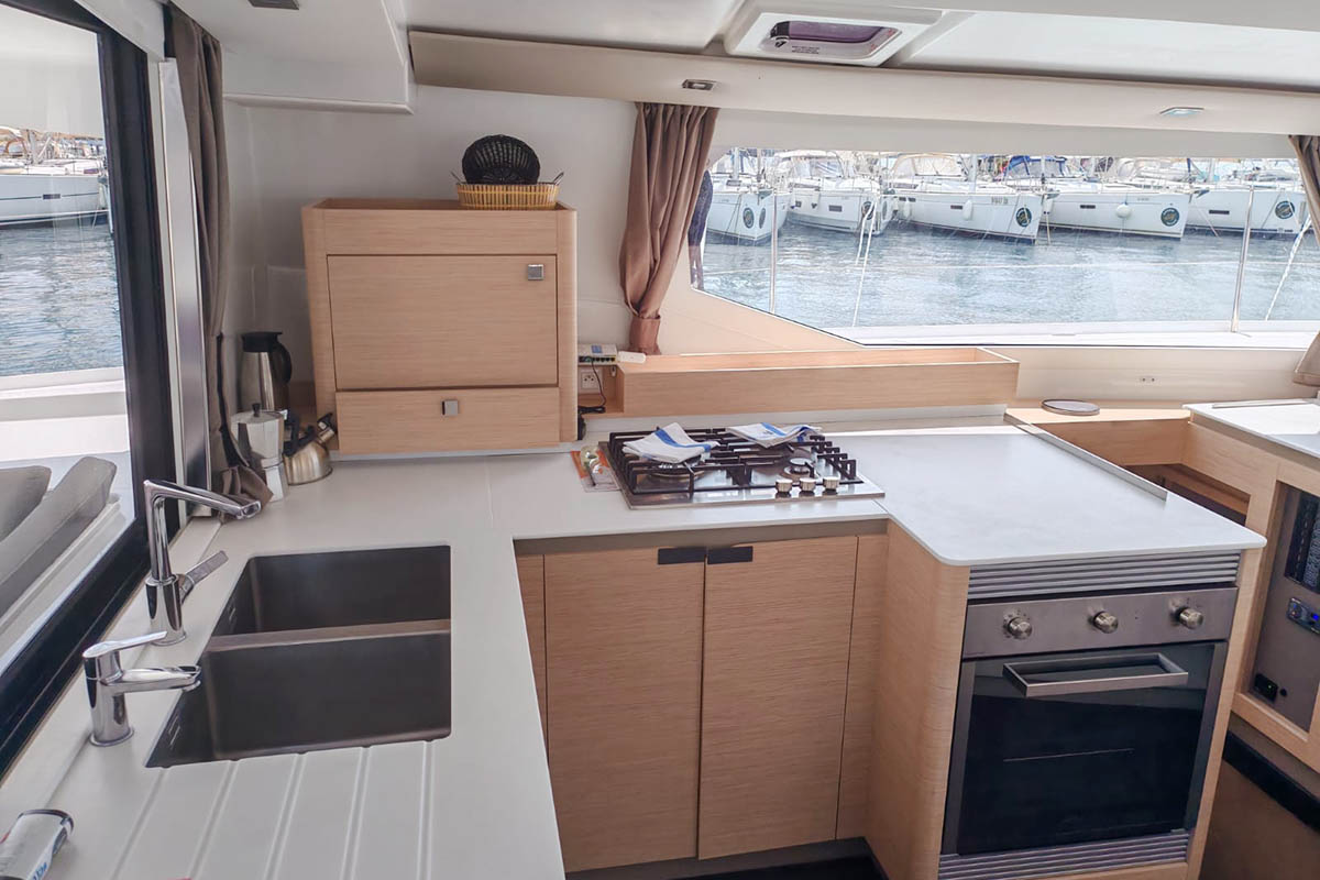 Fountaine Pajot Tanna 47 - 5 + 1 cab. Image 8