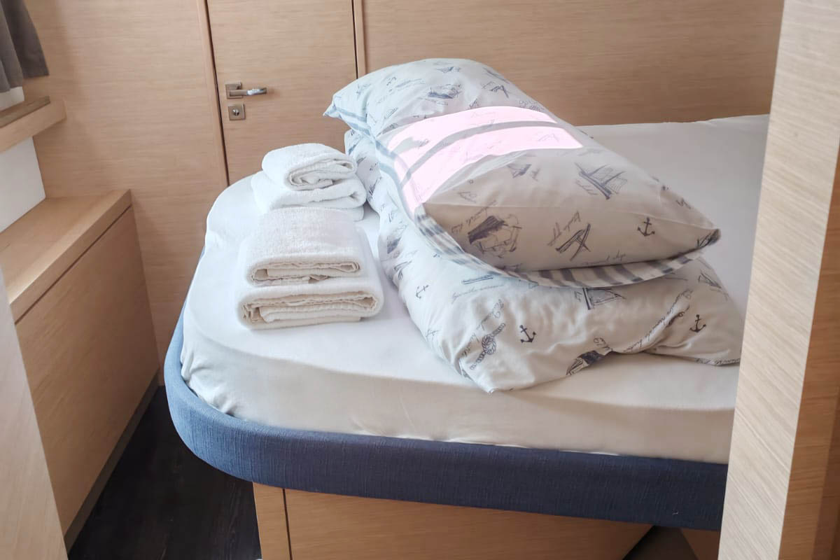 Fountaine Pajot Tanna 47 - 5 + 1 cab. Image 11