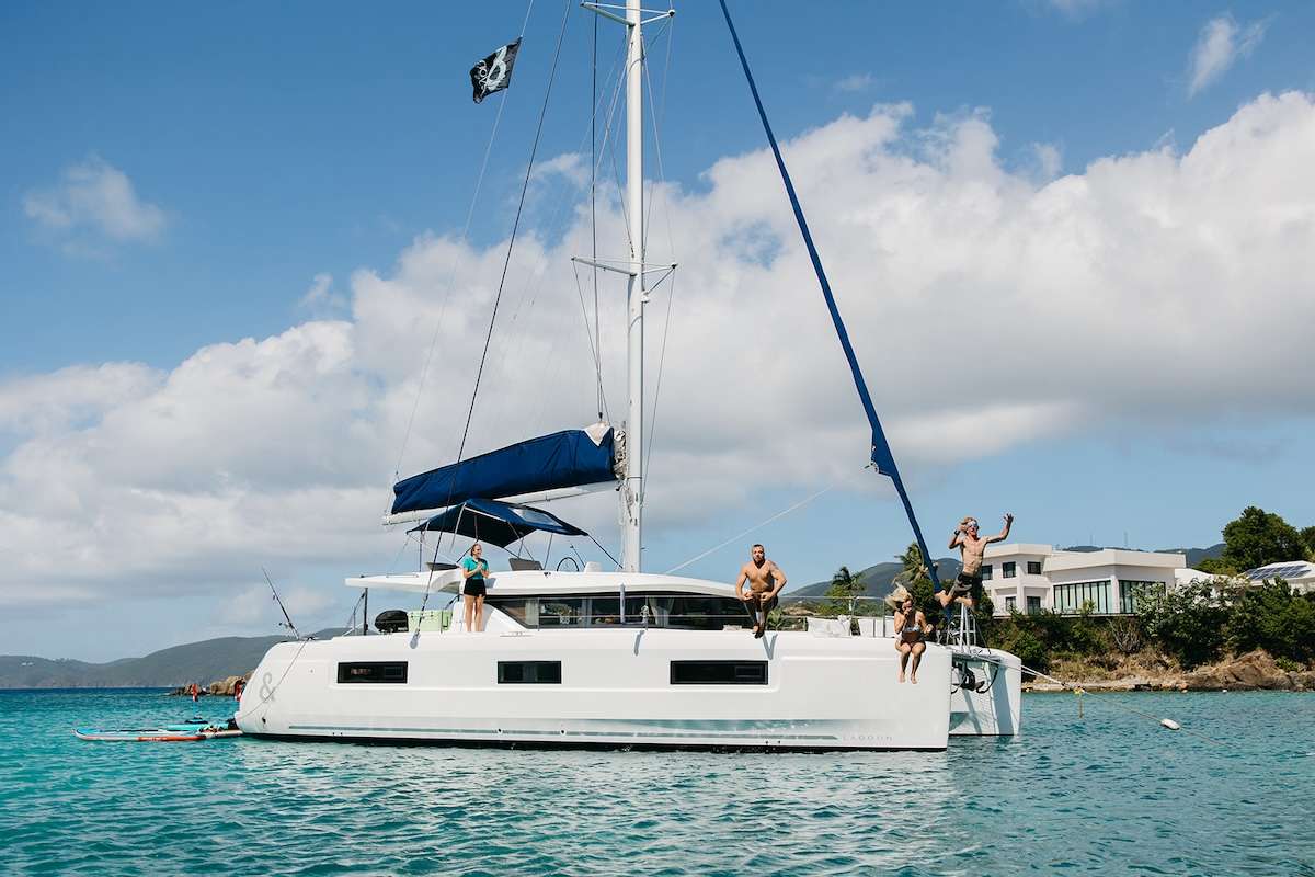 Starry Night Crewed Lagoon 46 Catamaran Discount Sailing the BVI.