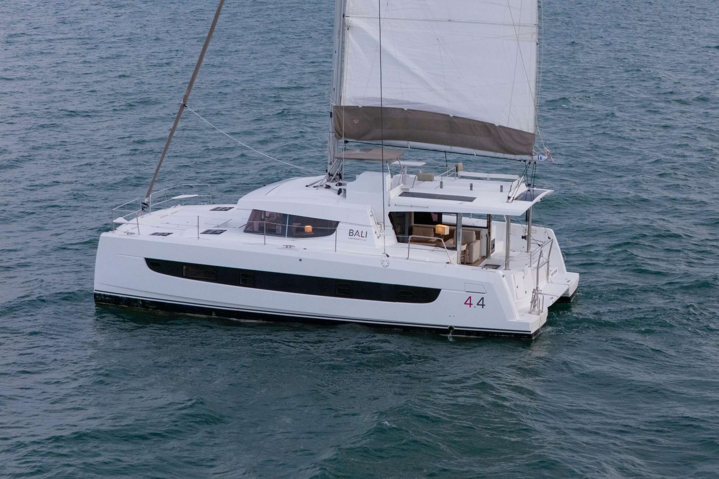 Lunara Crewed Bali 4.4 Crewed Catamaran Charter Sailing Belize
